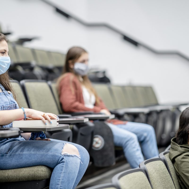 university-students-wearing-masks